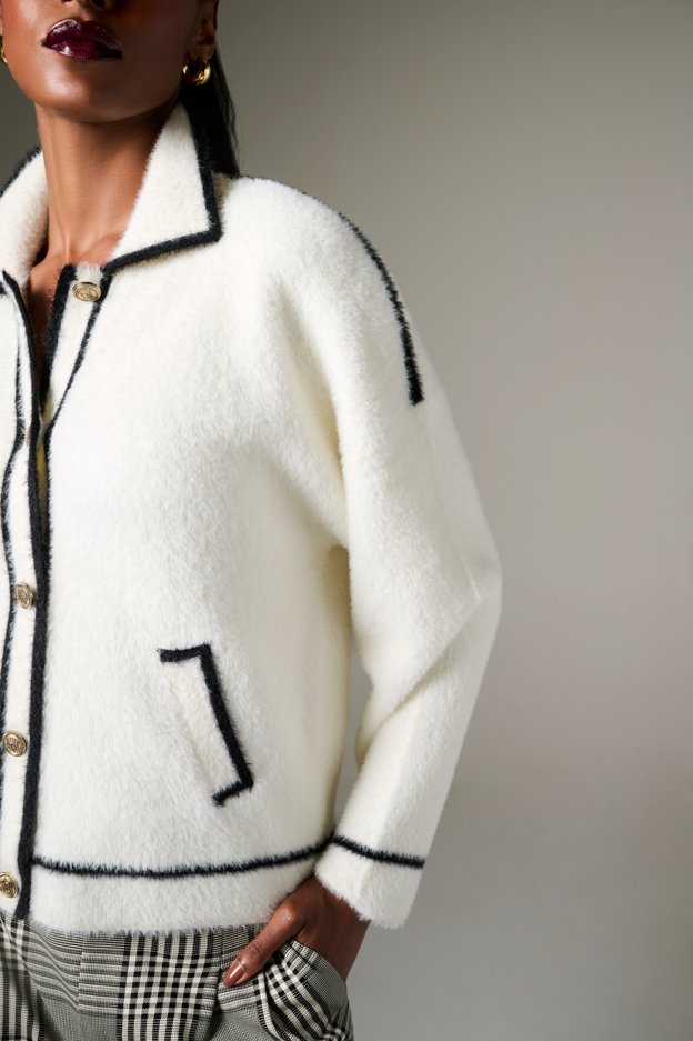 Cardigan K-Design B846 met knopen - ecru