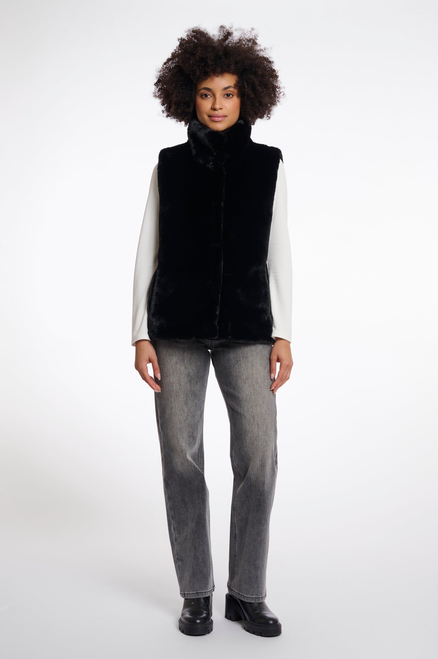 Waistcoat Rino&Pelle Lison short faux fur - Black