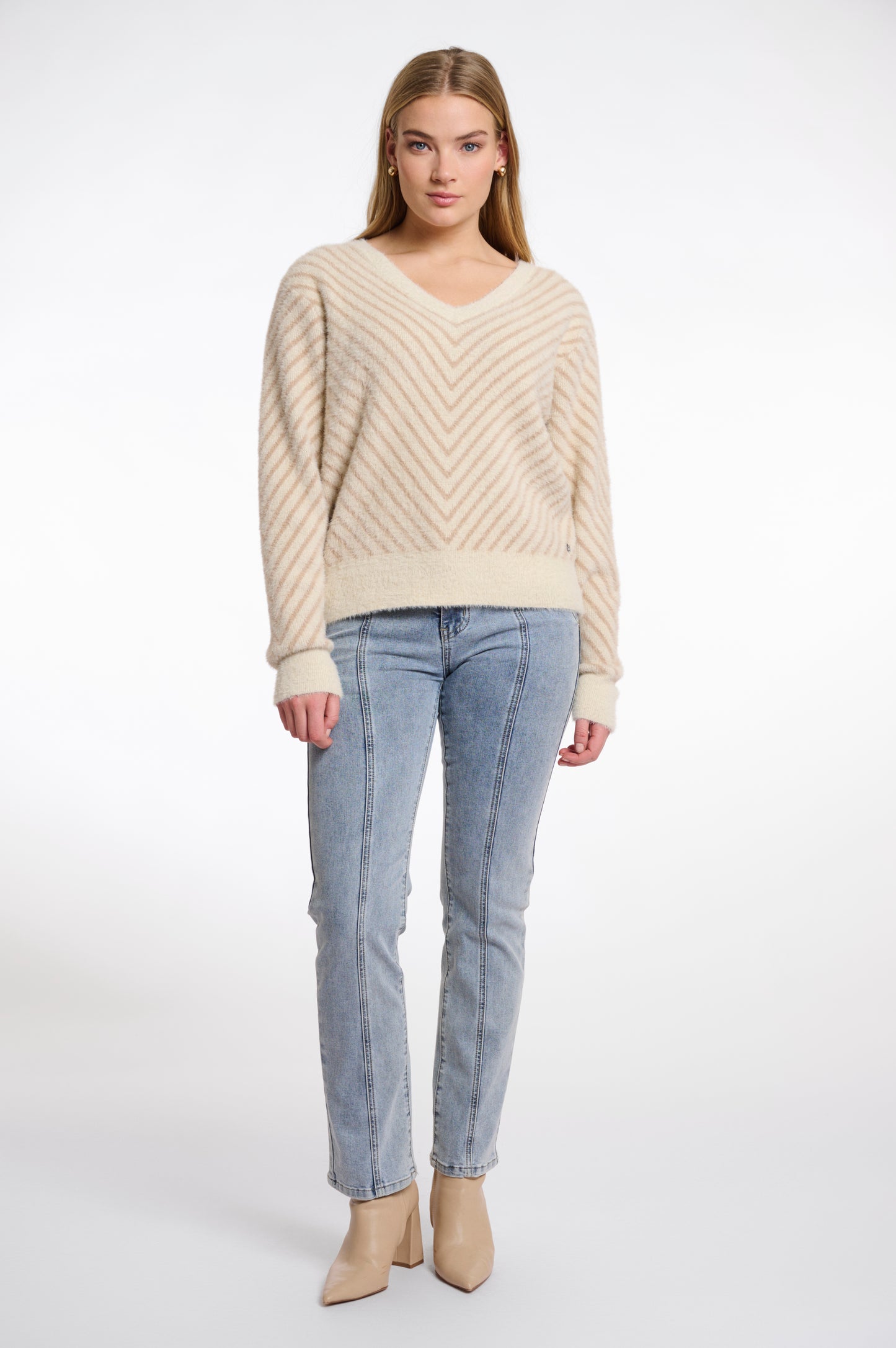 Trui Rino&Pelle Raffi knitted V-neck sweater - Birch oat