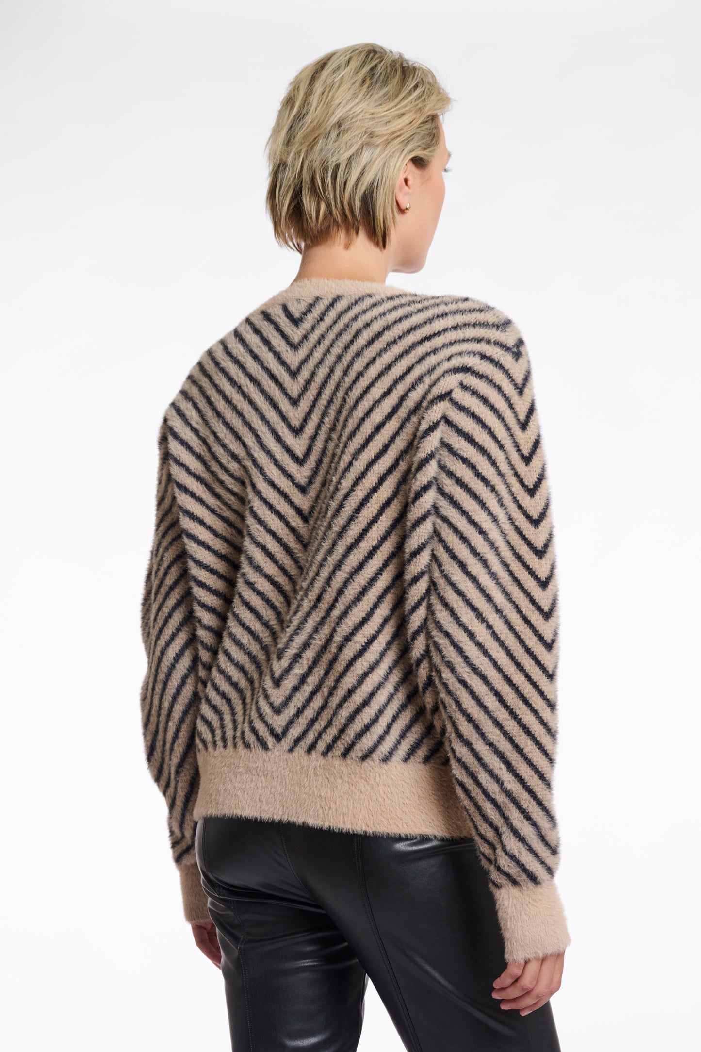 Trui Rino&Pelle Raffi knitted V-neck sweater - Oat black