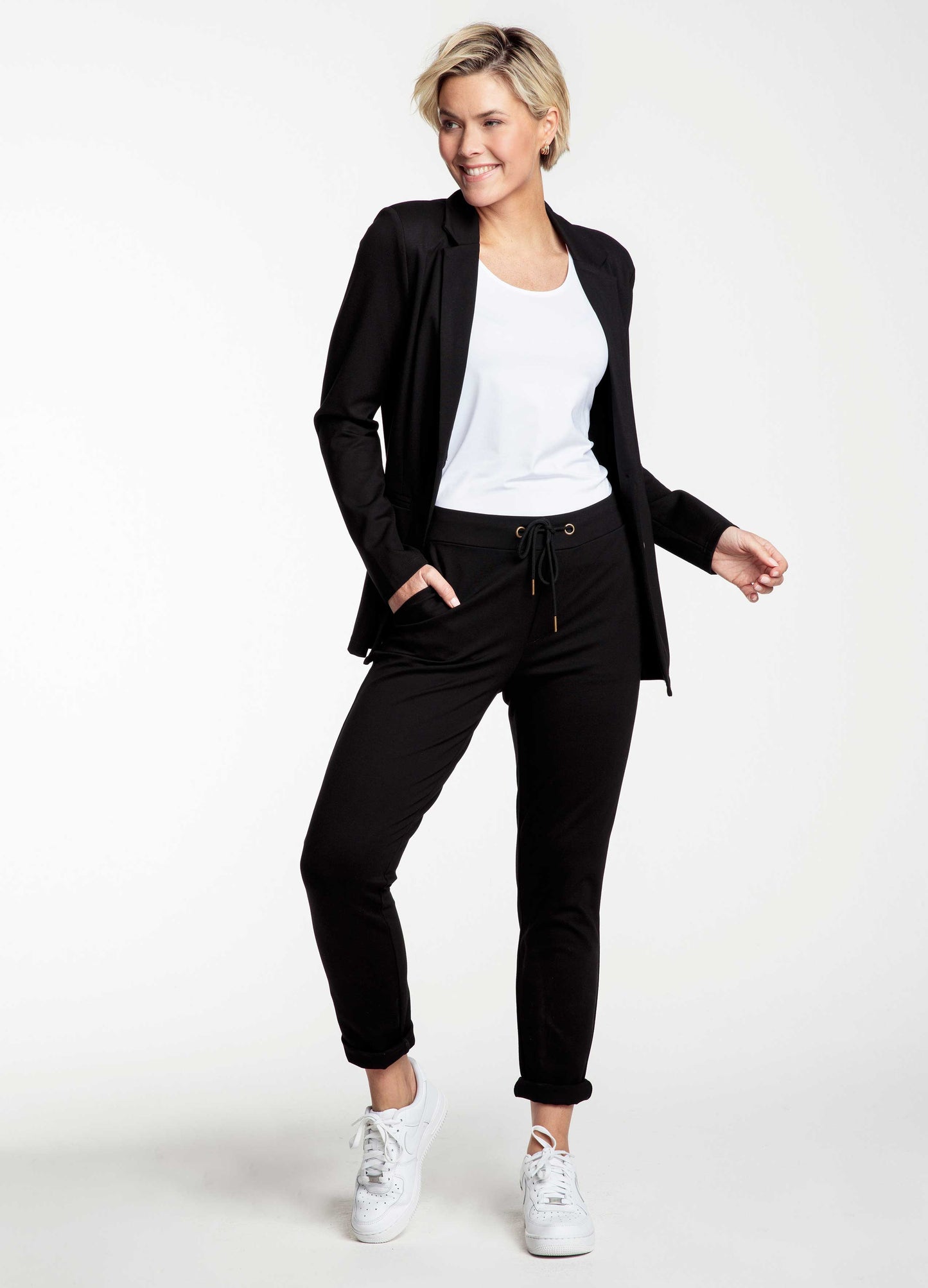 Broek Tramontana Trousers punta jogger black