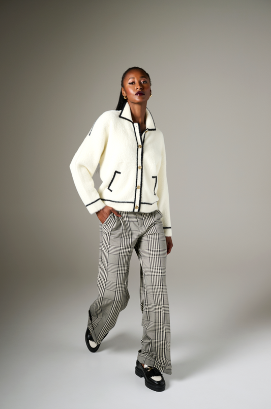 Cardigan K-Design B846 met knopen - ecru
