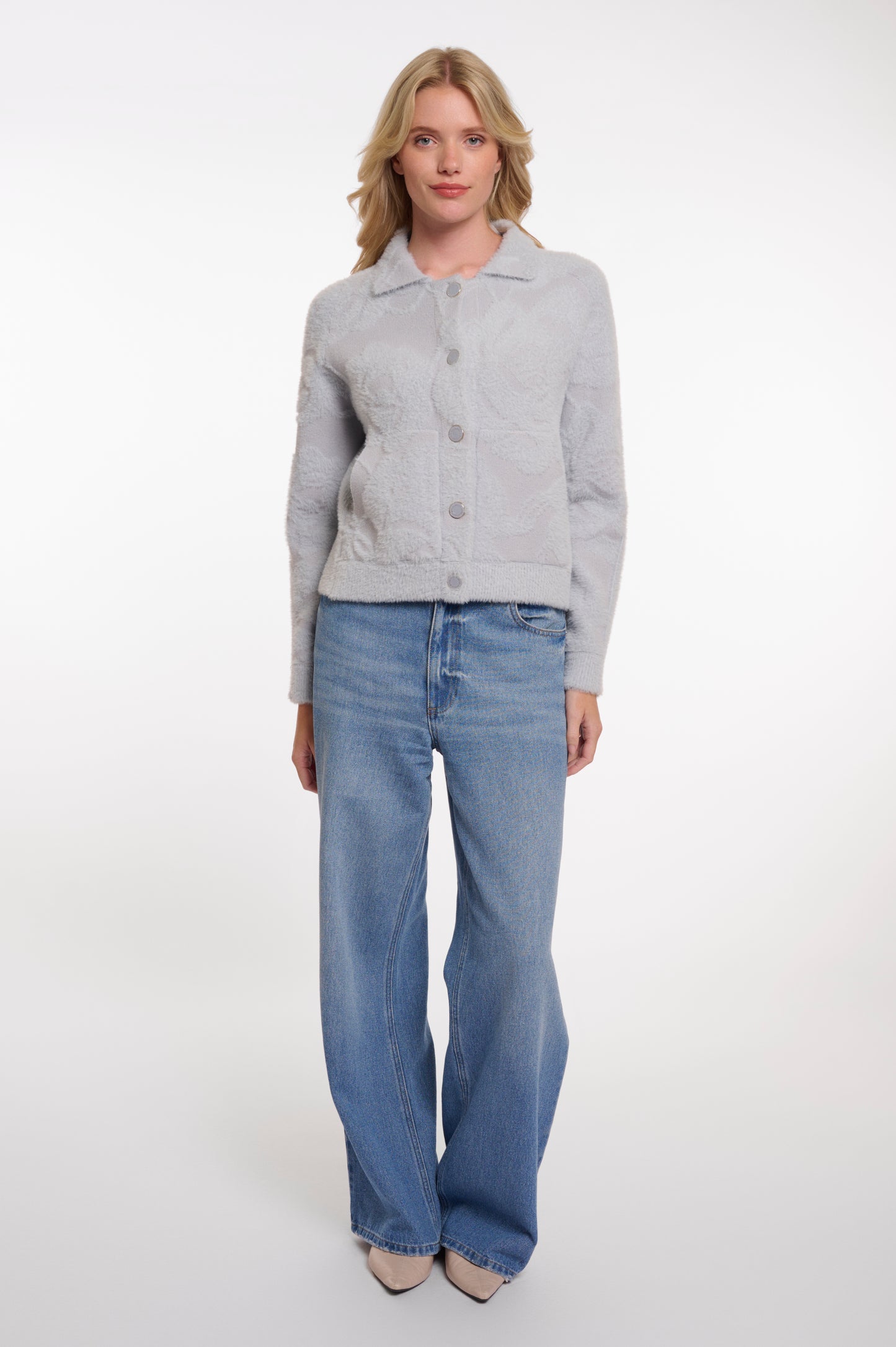 Cardigan Rino&Pelle Jet boxy jacket with full button closure - Light blue flower