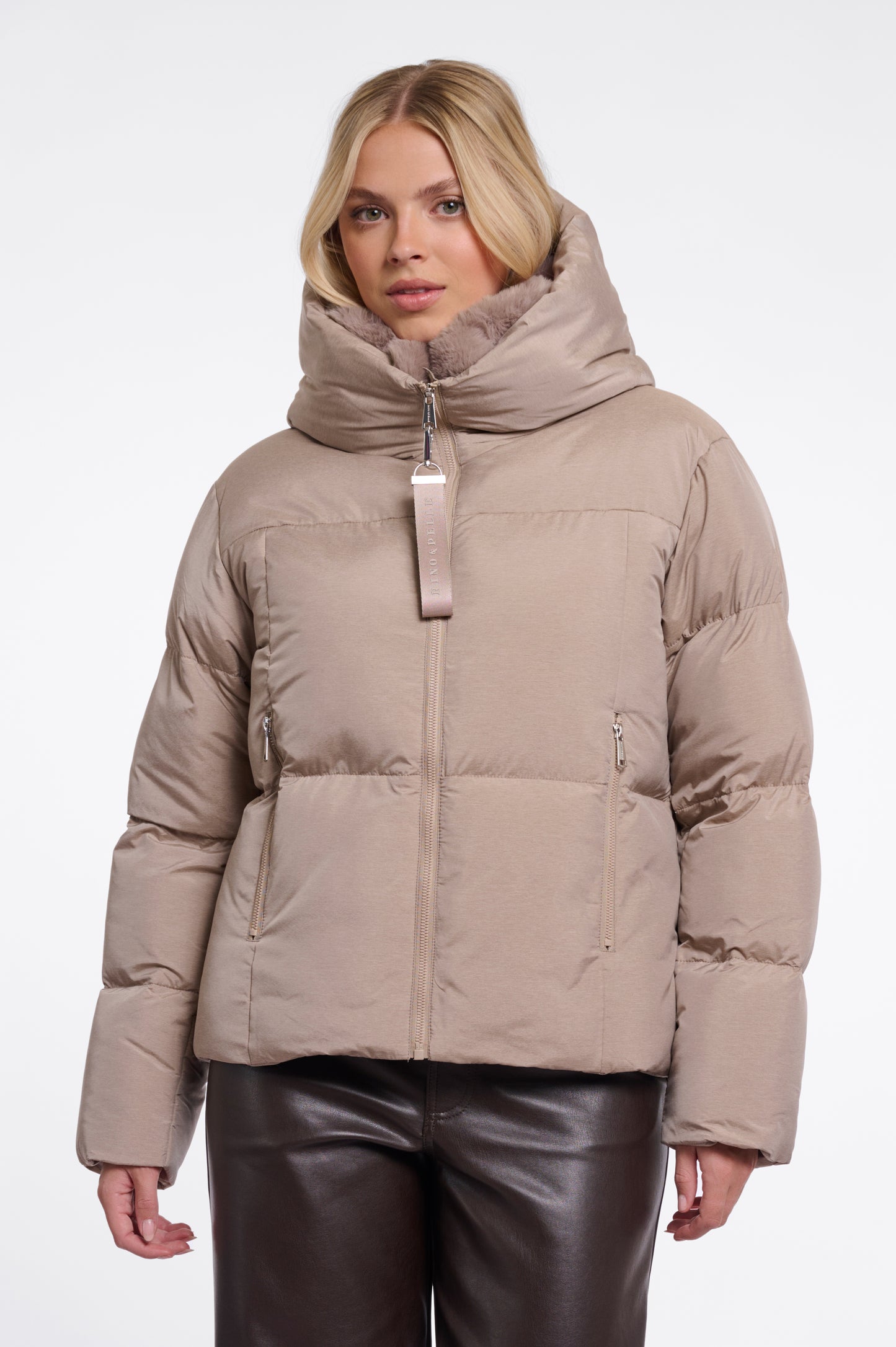 Jas Rino&Pelle Joni padded with detachable collar - Mocha latte