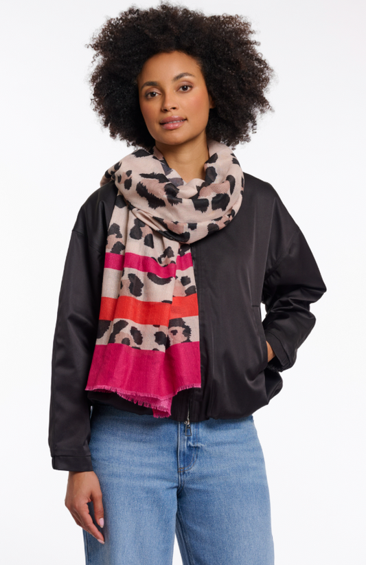 Sjaal Rino&Pelle scarf with leopard print